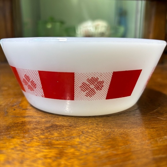 Mint condition vintage Federal Glass Midcentury red gingham bowl - Picture 2 of 8